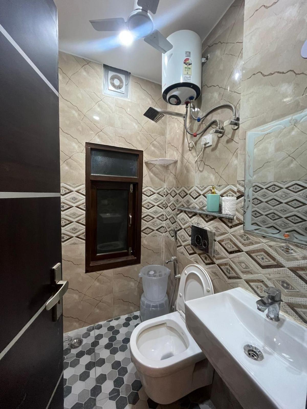 Cozy Luxury Retreat Homestay New Delhi